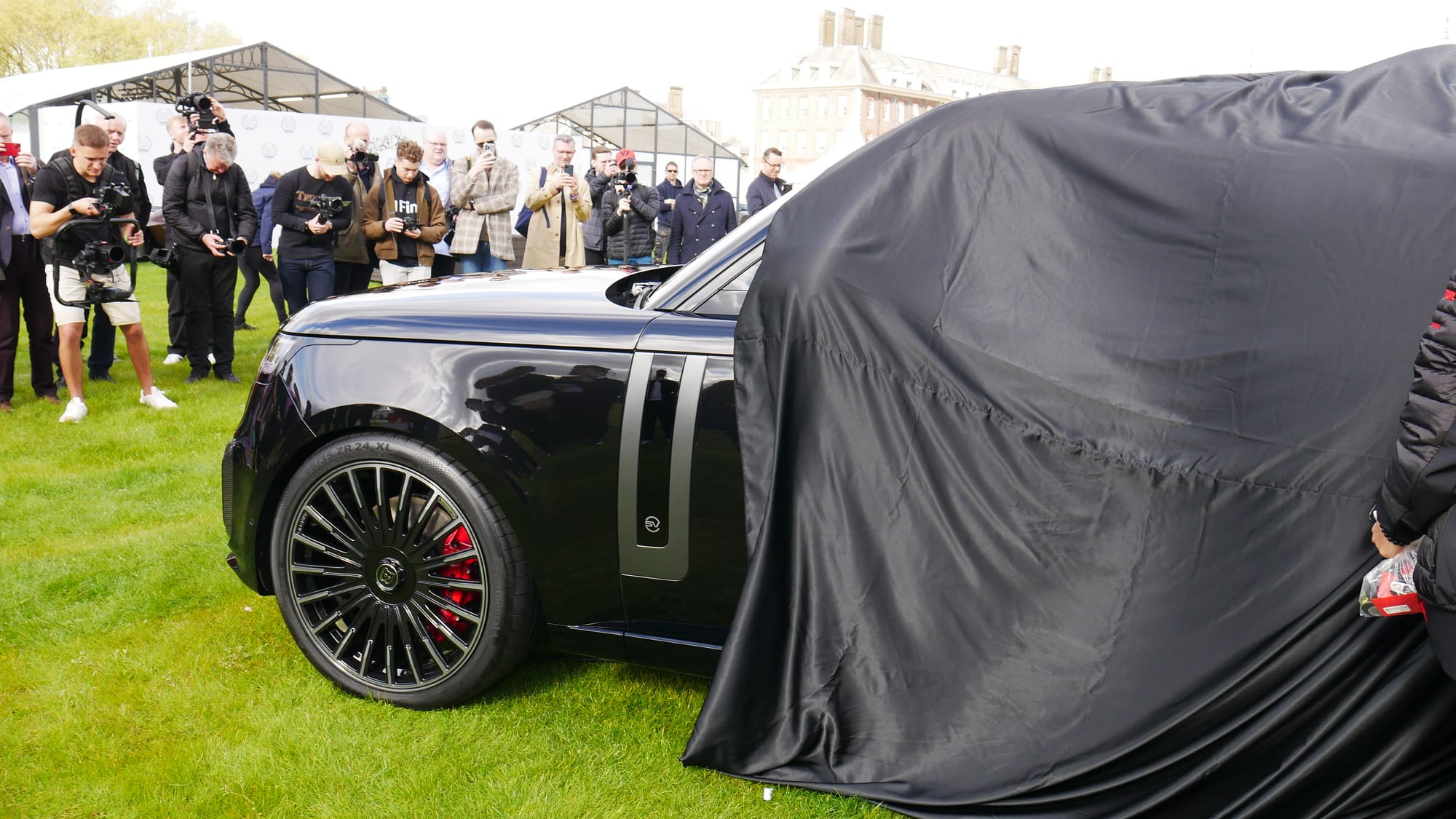 "The Ultimate Luxury Car Showcase: Highlights from the Third Salon Privé London Event"