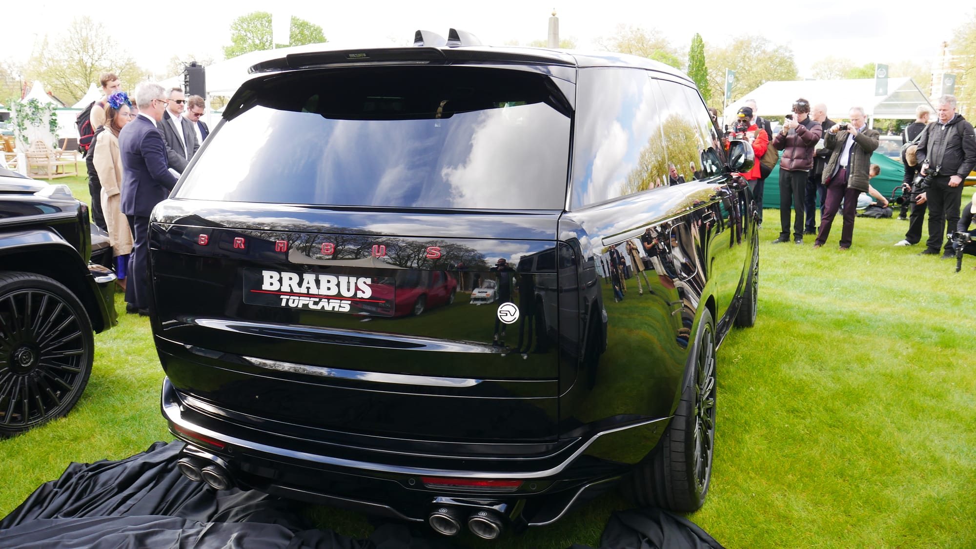 "The Ultimate Luxury Car Showcase: Highlights from the Third Salon Privé London Event"