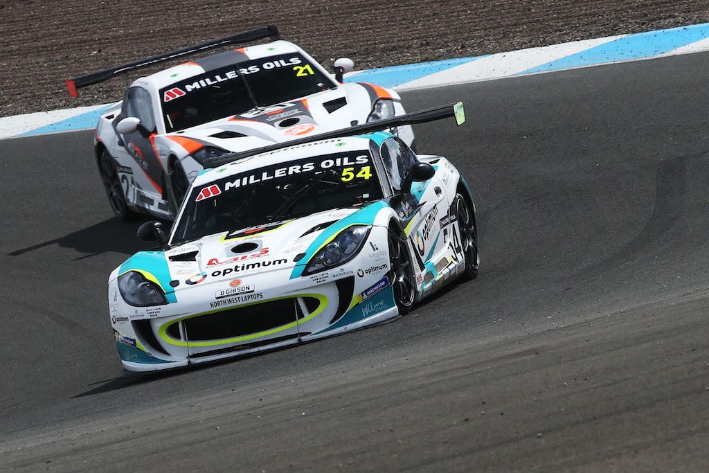 ELITE significantly extends GINETTA GT4 SUPERCUP teams’ advantage.