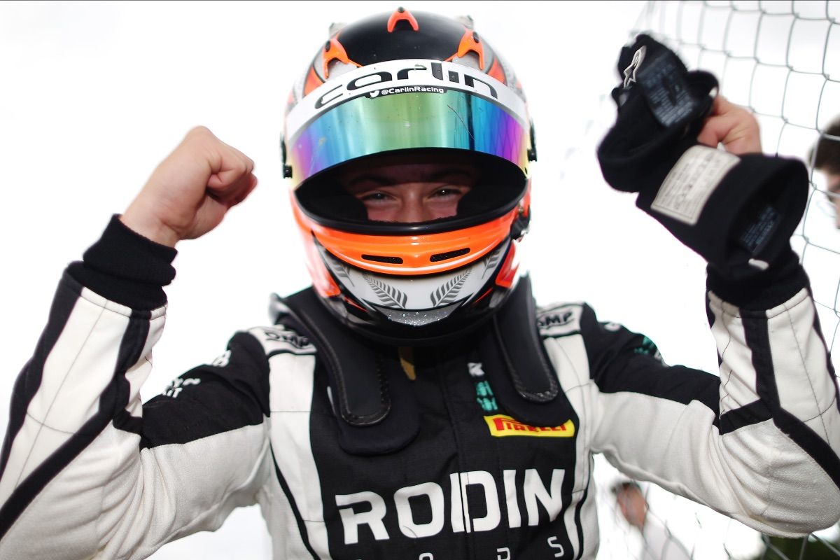 Louis Sharp stuns with maiden British F4 victory at Oulton Park