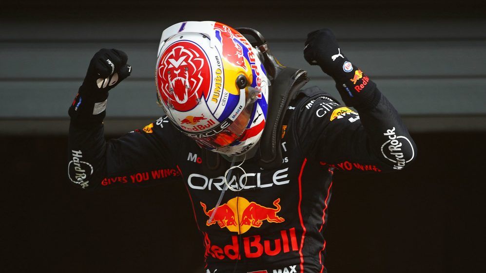 Verstappen Takes Advantage of Hamilton error to Win at Home