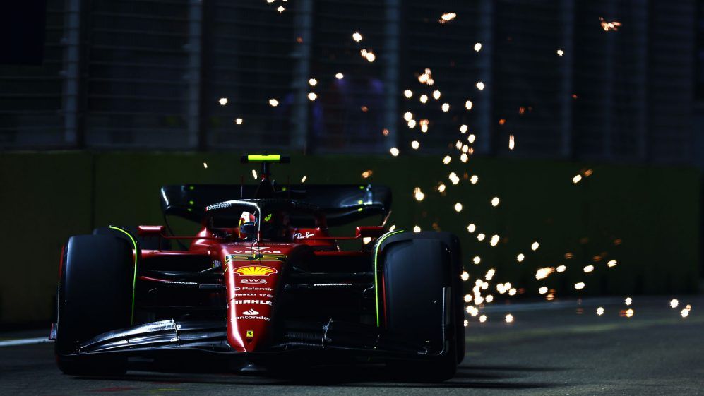 Sainz, Leclerc lead Ferrari 1-2 in Singapore Practice