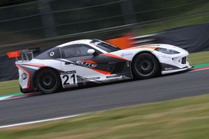 ELITE leads GINETTA GT4 SUPERCUP with its driver trio very well placed..