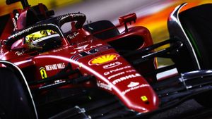 Leclerc Takes Pole at a Wet/Dry Qualifying in Singapore