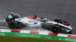 Russell, Hamilton lead Mercedes 1-2 in Japan Practice