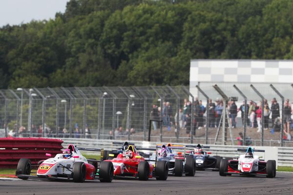 Damage limitation on tricky weekend at Silverstone for Fortec Motorsport